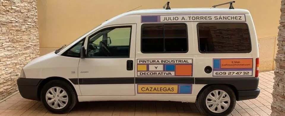 Equipo de Pinturas Julio Torres